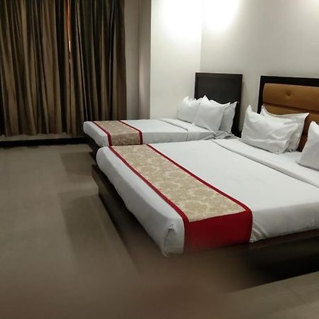 Zenith Hotel - Delhi Airport Ню Делхи Екстериор снимка