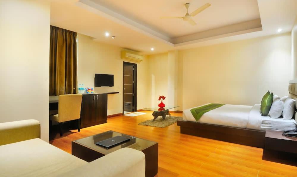 Zenith Hotel - Delhi Airport Ню Делхи Екстериор снимка