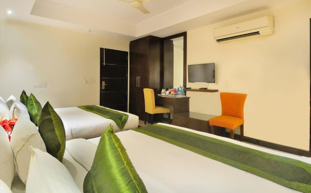 Zenith Hotel - Delhi Airport Ню Делхи Екстериор снимка