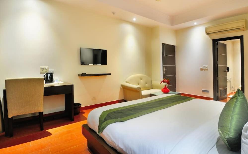 Zenith Hotel - Delhi Airport Ню Делхи Екстериор снимка
