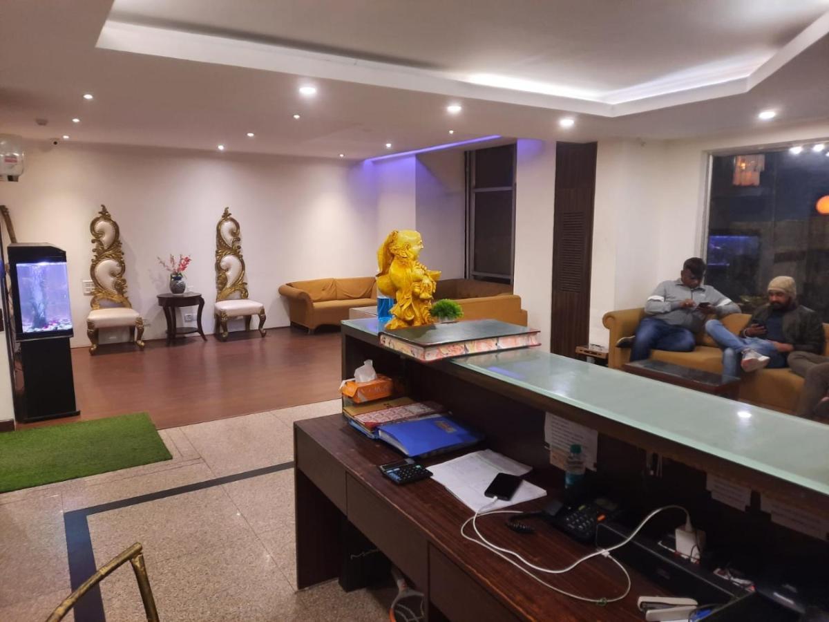 Zenith Hotel - Delhi Airport Ню Делхи Екстериор снимка