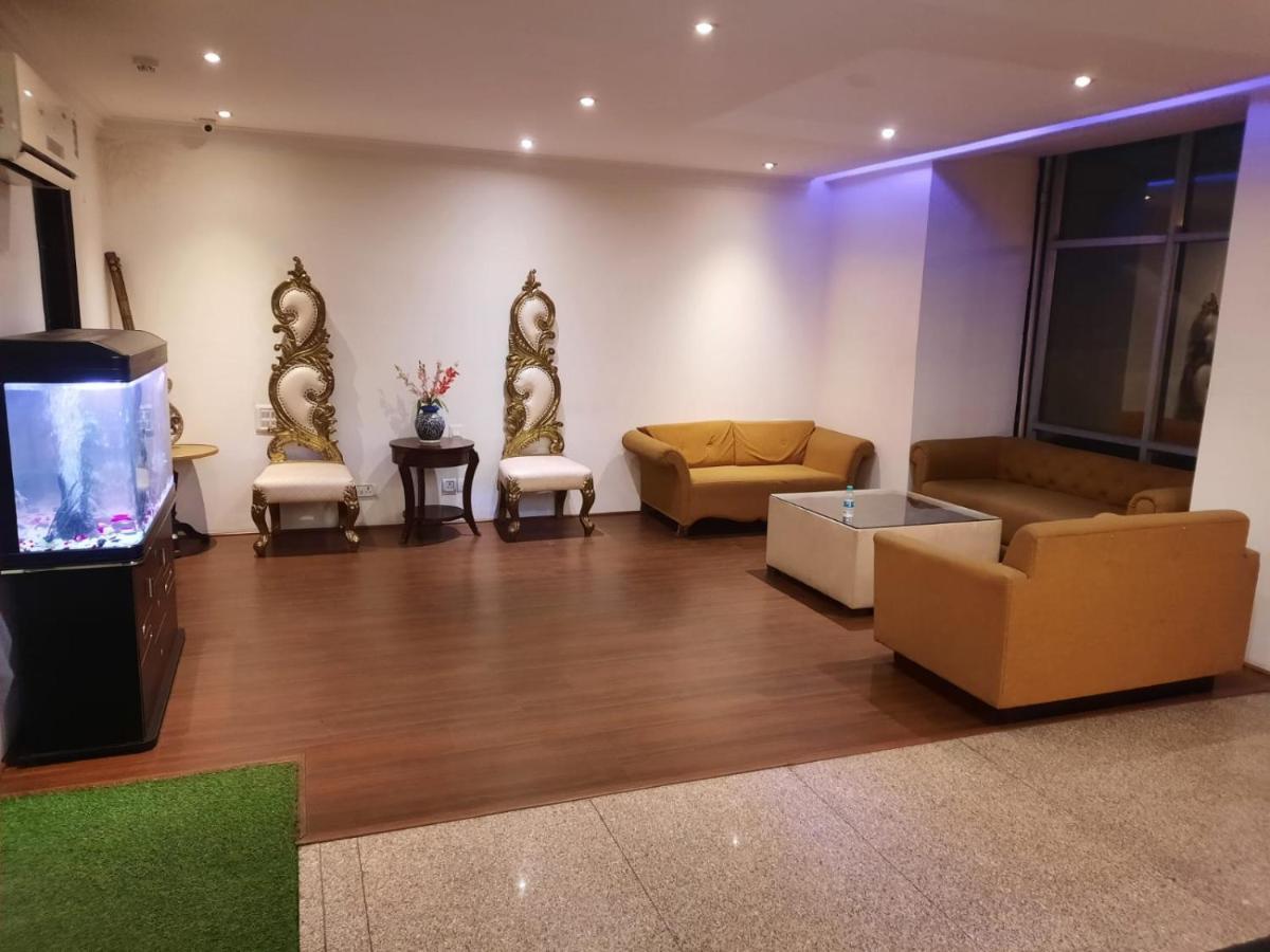 Zenith Hotel - Delhi Airport Ню Делхи Екстериор снимка