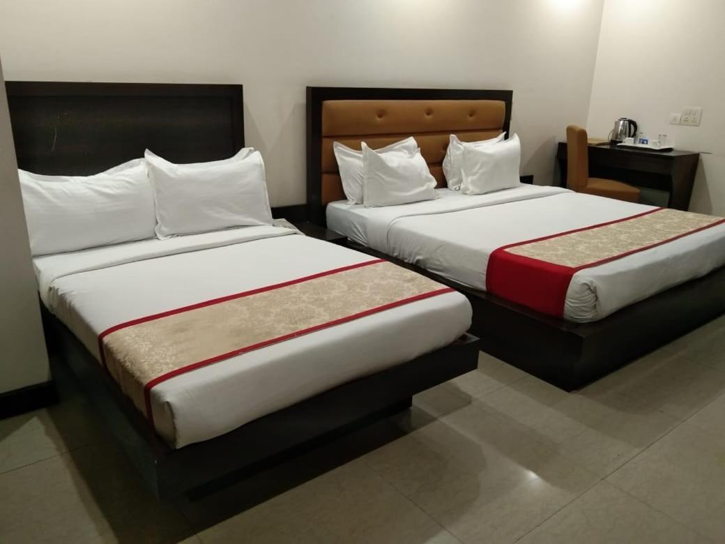 Zenith Hotel - Delhi Airport Ню Делхи Екстериор снимка